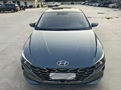 2021 Hyundai Elantra 1.5L CVT LUX Premium — фото 2