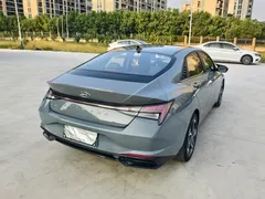 2021 Hyundai Elantra 1.5L CVT LUX Premium — фото 4