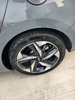 2021 Hyundai Elantra 1.5L CVT LUX Premium — фото 11