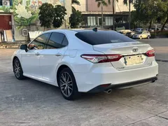 2021 Toyota Camry 2.5G Luxury, белый — фото 7