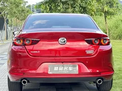 2022 Mazda Mazda3 2.0L AT, красный — фото 14