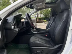 2022 Hyundai Elantra 1.5L CVT LUX Premium, белый — фото 4