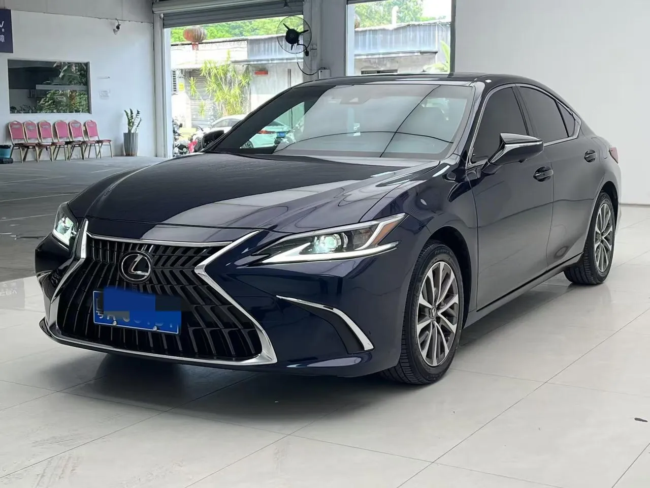 2022 Lexus ES 200 Excellence