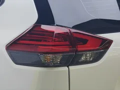2022 Nissan X-Trail 2.0L 2WD Premium, белый — фото 20