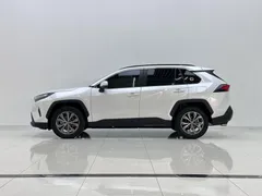 2023 Toyota RAV4 2.0L CVT 2WD Fashion Plus, белый — фото 4