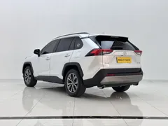 2023 Toyota RAV4 2.0L CVT 2WD Fashion Plus, белый — фото 5