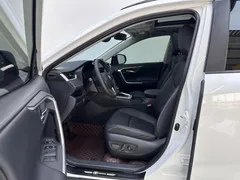 2023 Toyota RAV4 2.0L CVT 2WD Fashion Plus, белый — фото 12