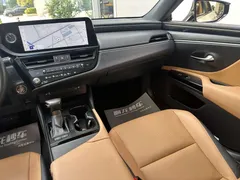 2022 Lexus ES 200 Excellence, белый — фото 7