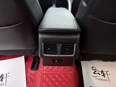2021 Toyota Camry 2.5G Luxury, белый — фото 13