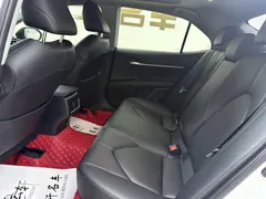 2021 Toyota Camry 2.5G Luxury, белый — фото 14