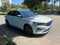 2022 Geely Emgrand 4th Gen 1.5L CVT Flagship, белый — фото 2