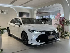 2022 Toyota Avalon 2.0L XLE Premium, белый — фото 3
