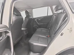 2022 Toyota Wildlander 2.0L 2WD Luxury Plus, белый — фото 5