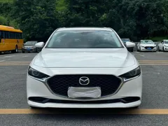 2022 Mazda Mazda3 2.0L AT, белый — фото 2