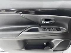 2021 Mitsubishi Outlander 2.0L 2WD 5 Seats, белый — фото 8