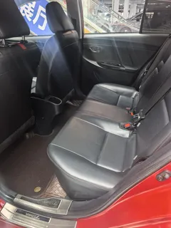 2022 Toyota Yaris L Zhixuan X 1.5L CVT Luxury Plus, красный — фото 7
