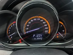 2022 Toyota Yaris L Zhixuan X 1.5L CVT Luxury Plus, красный — фото 13