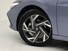 2023 Hyundai Elantra 1.5L CVT GLX Elite, синий — фото 10