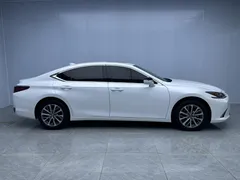2022 Lexus ES 200 Excellence, белый — фото 8