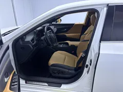 2022 Lexus ES 200 Excellence, белый — фото 11