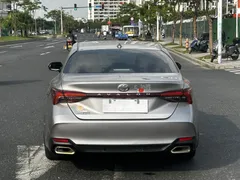 2022 Toyota Avalon 2.0L Luxury — фото 4
