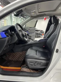2023 Toyota C-HR 2.0L Comfort, белый — фото 8
