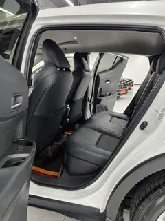 2023 Toyota C-HR 2.0L Comfort, белый — фото 9