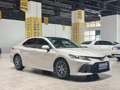 2021 Toyota Camry 2.5G Luxury — фото 3