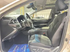 2021 Toyota Camry 2.5G Luxury — фото 9