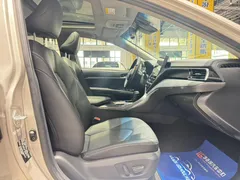 2021 Toyota Camry 2.5G Luxury — фото 15