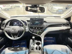 2021 Toyota Camry 2.5G Luxury — фото 20