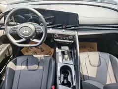 2023 Hyundai Elantra 1.5L CVT LUX Premium, чёрный — фото 7