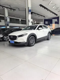 2021 Mazda CX-30 2.0L AT, белый — фото 1