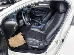 2021 Mazda CX-30 2.0L AT, белый — фото 6