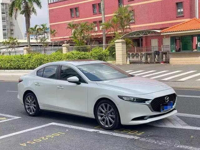 2021 Mazda Mazda3 2.0L AT