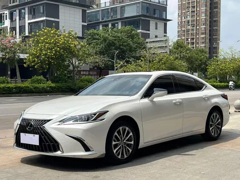 2022 Lexus ES 200 Excellence
