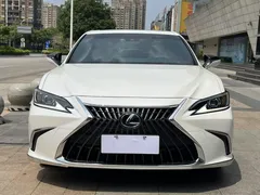2022 Lexus ES 200 Excellence, белый — фото 2