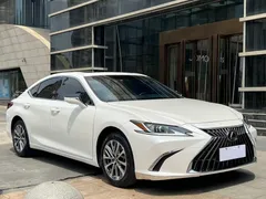 2022 Lexus ES 200 Excellence, белый — фото 3