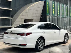 2022 Lexus ES 200 Excellence, белый — фото 4