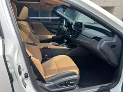 2022 Lexus ES 200 Excellence, белый — фото 11