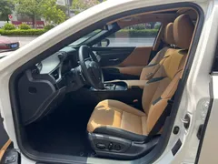 2022 Lexus ES 200 Excellence, белый — фото 17