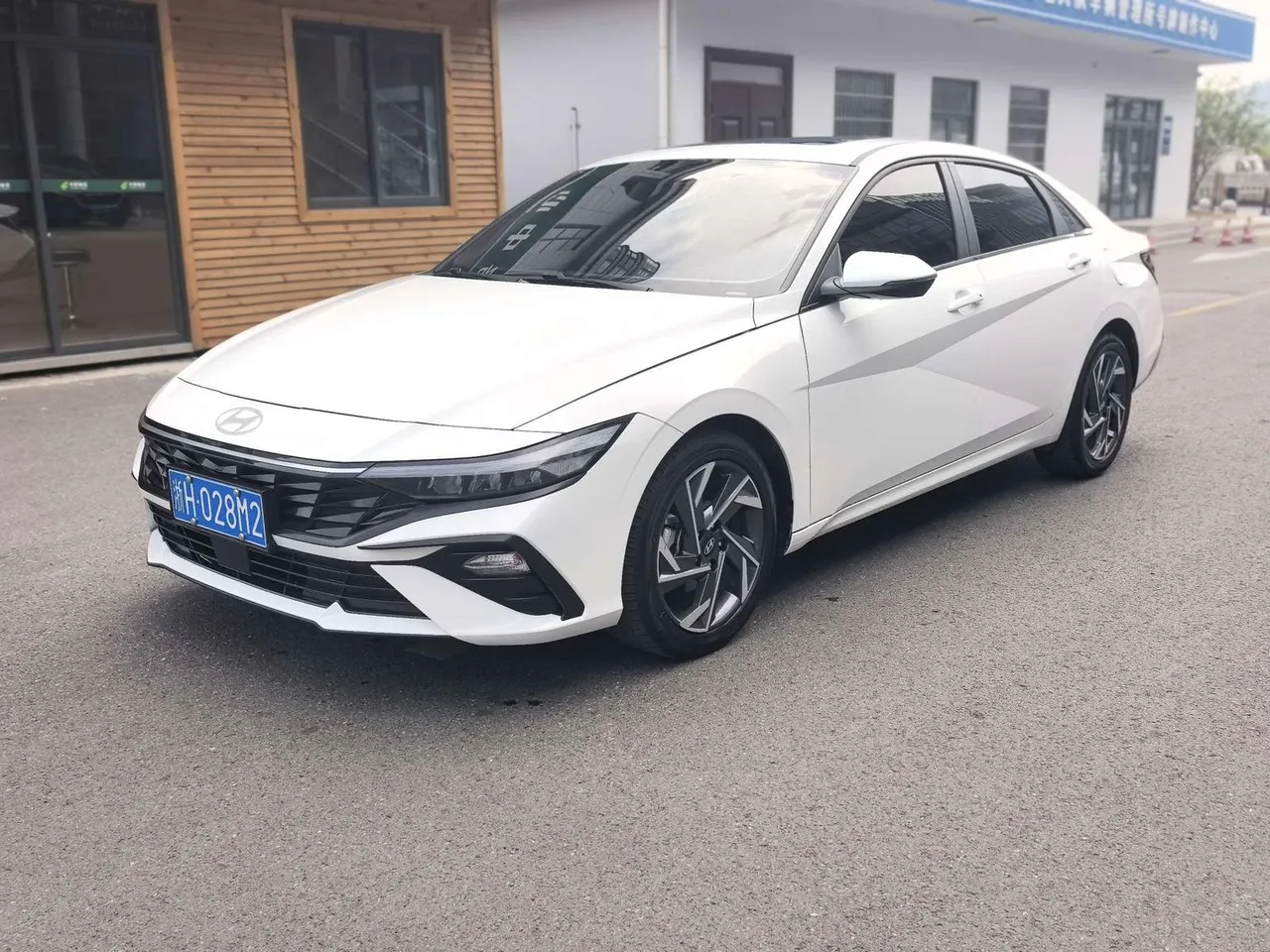2023 Hyundai Elantra 1.5L CVT GLX Elite