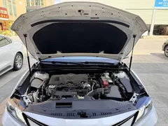 2021 Toyota Camry 2.5G Luxury, белый — фото 18