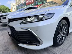 2021 Toyota Camry 2.5G Luxury, белый — фото 21