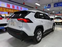 2021 Toyota RAV4 2.0L CVT 2WD Urban, белый — фото 4
