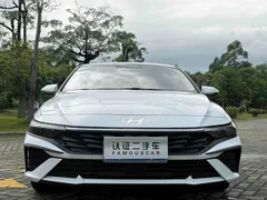 2023 Hyundai Elantra 1.5L CVT LUX Premium, белый — фото 2