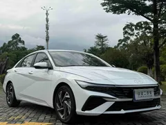 2023 Hyundai Elantra 1.5L CVT LUX Premium, белый — фото 3