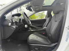 2023 Hyundai Elantra 1.5L CVT LUX Premium, белый — фото 4