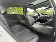 2023 Hyundai Elantra 1.5L CVT LUX Premium, белый — фото 7
