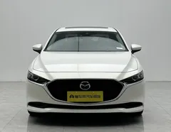 2021 Mazda Mazda3 2.0L AT, белый — фото 2